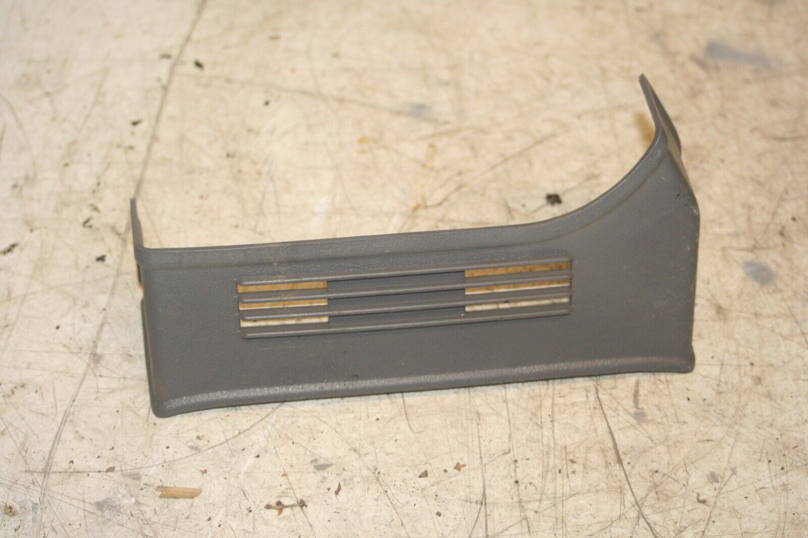NISSAN NAVARA D21. PLASTIC TRIM