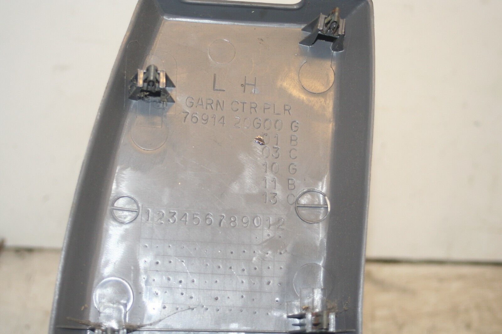 NISSAN NAVARA D21. B PILLAR TRIM PASSENGER SIDE - Image 3