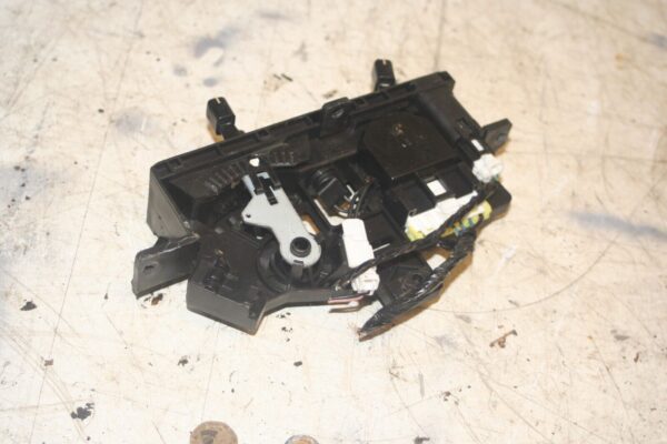 NISSAN NAVARA D21. HEATER CONTROL SWITCH GLASS - Image 2