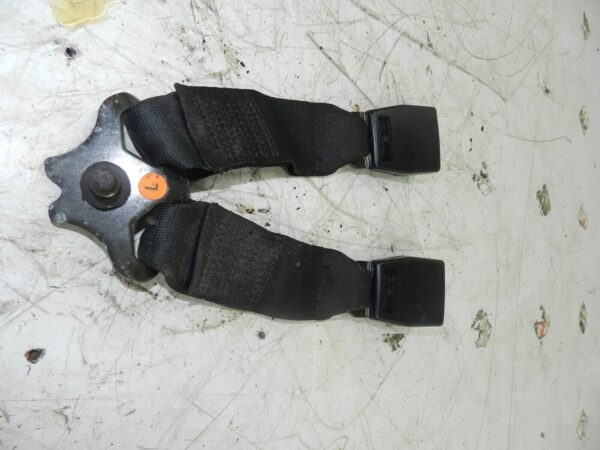 1993 FORD GRANADA DORCHESTER. REAR SEAT BELT BUCKLES - Image 2