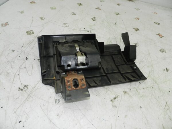 1993 FORD GRANADA DORCHESTER. UNDER DASHBOARD TRIM DRIVER SIDE - Image 2