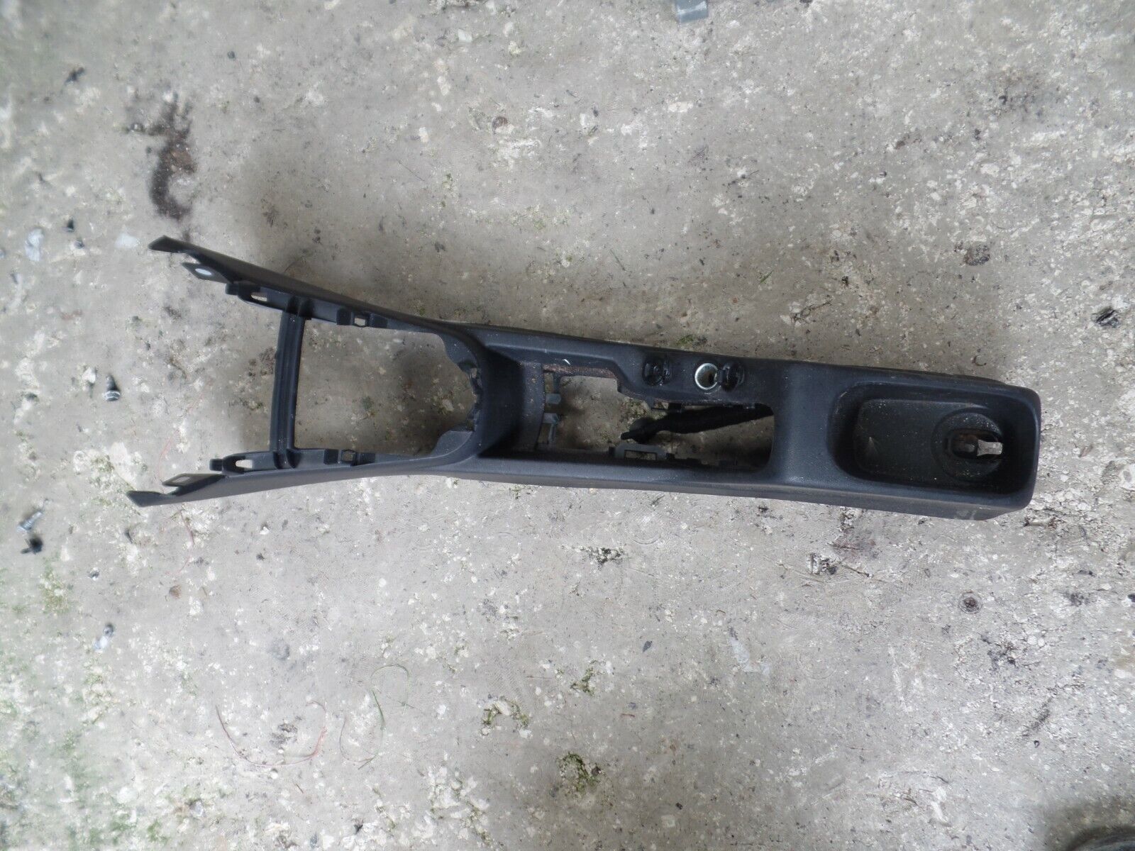 Citroen DS3 2015/16 1.2T Lower Center Console / Tunnel 9801578577