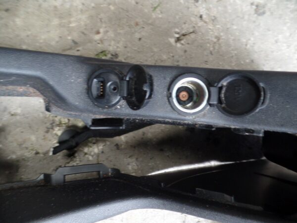 Citroen DS3 2015/16 1.2T Lower Center Console / Tunnel 9801578577 - Image 2