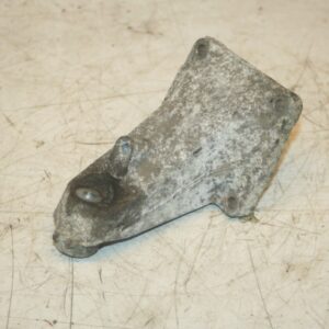 2000 MERCEDES C CLASS W202. ENGINE MOUNT
