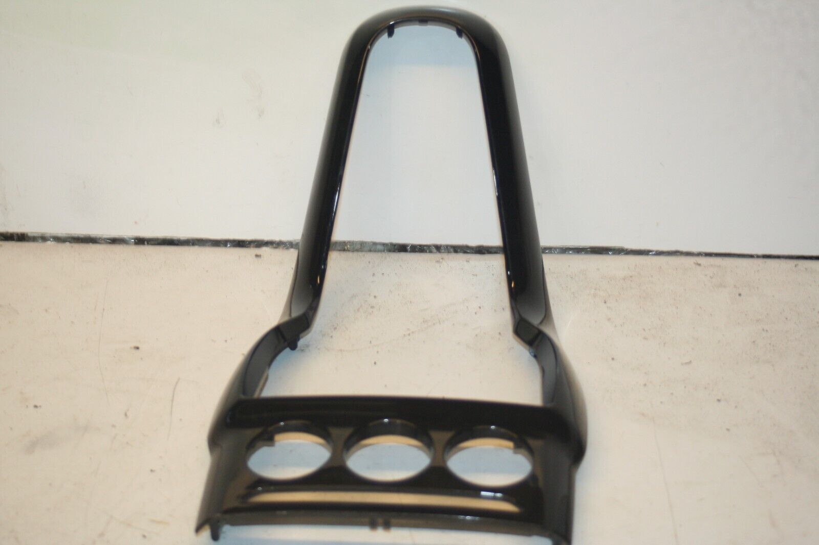 2010 CITROEN DS3. CENTRE CONSOLE BLACK TRIM