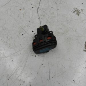 (131) 2002 MERCEDES BENZ E CLASS ESTATE W210. BOOT LID TAILGATE RELEASE ACTUATOR