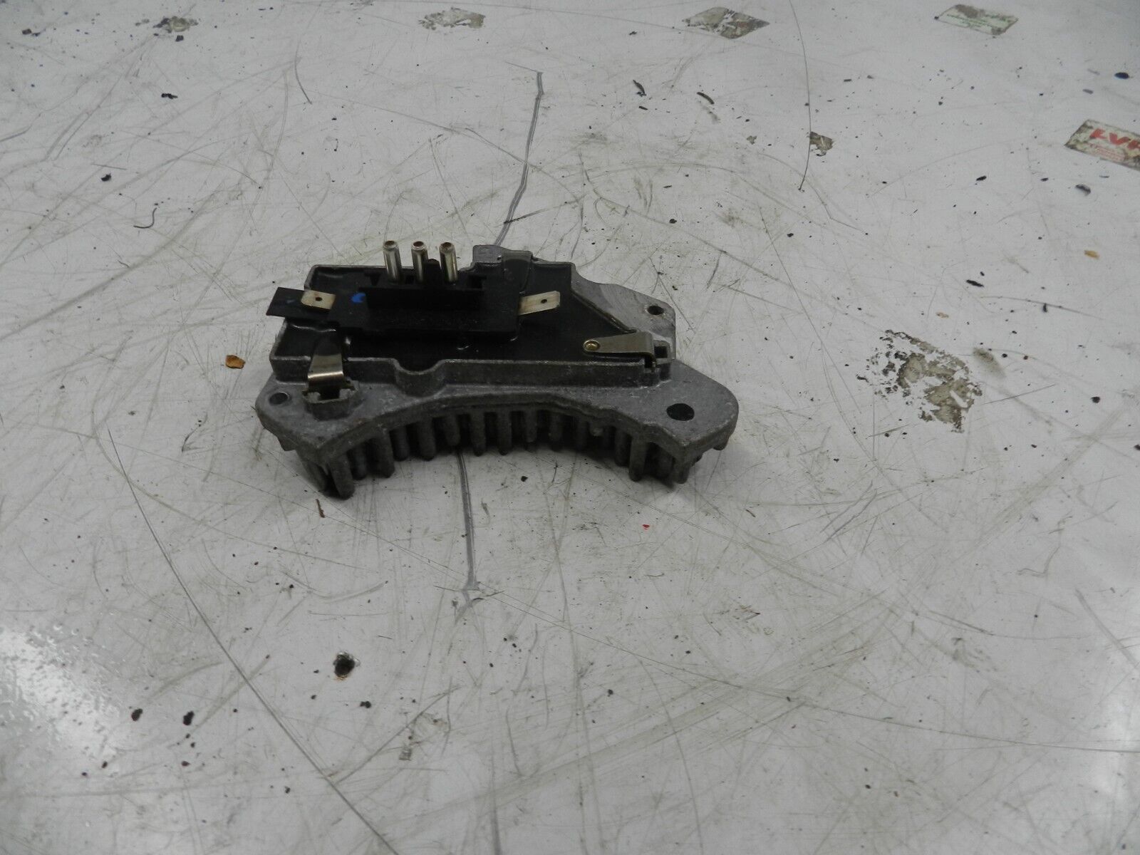 (131) 2002 MERCEDES BENZ E CLASS ESTATE W210. HEATER BLOWER MOTOR RESISTOR - Image 2