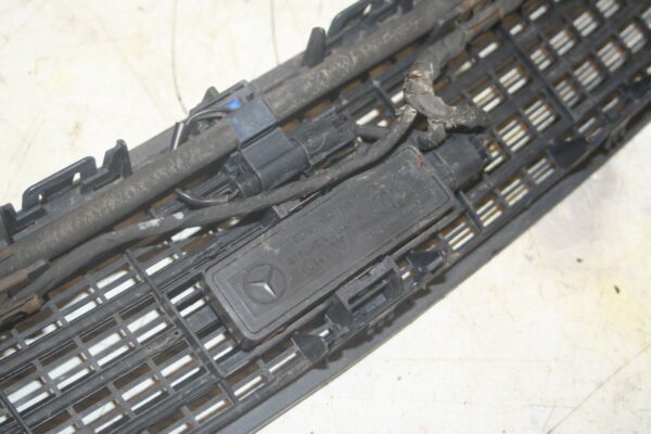 2005 MERCEDES S CLASS W220. BONNET VENT GRILLE 2208800272 - Image 7