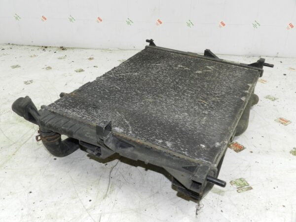 (126) RENAULT CLIO MK3 FACELIFT. COOLANT RADIATOR AND FAN