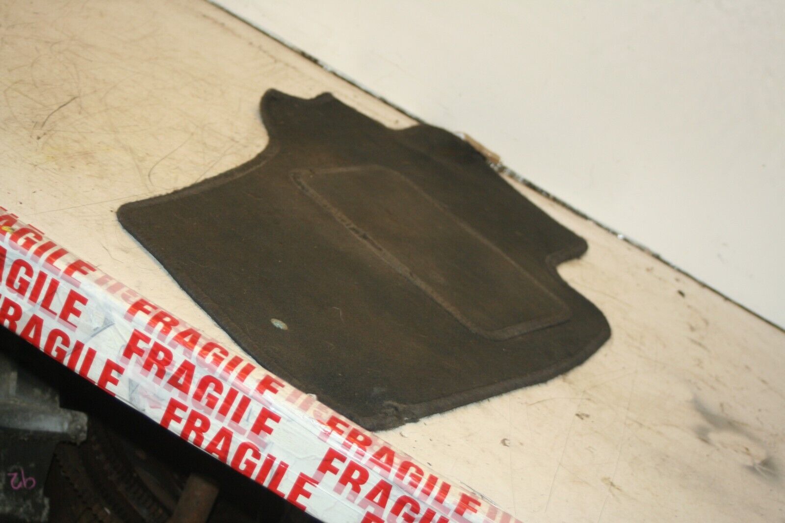 (98) TOYOTA RAV 4 MK1. FLOOR MAT