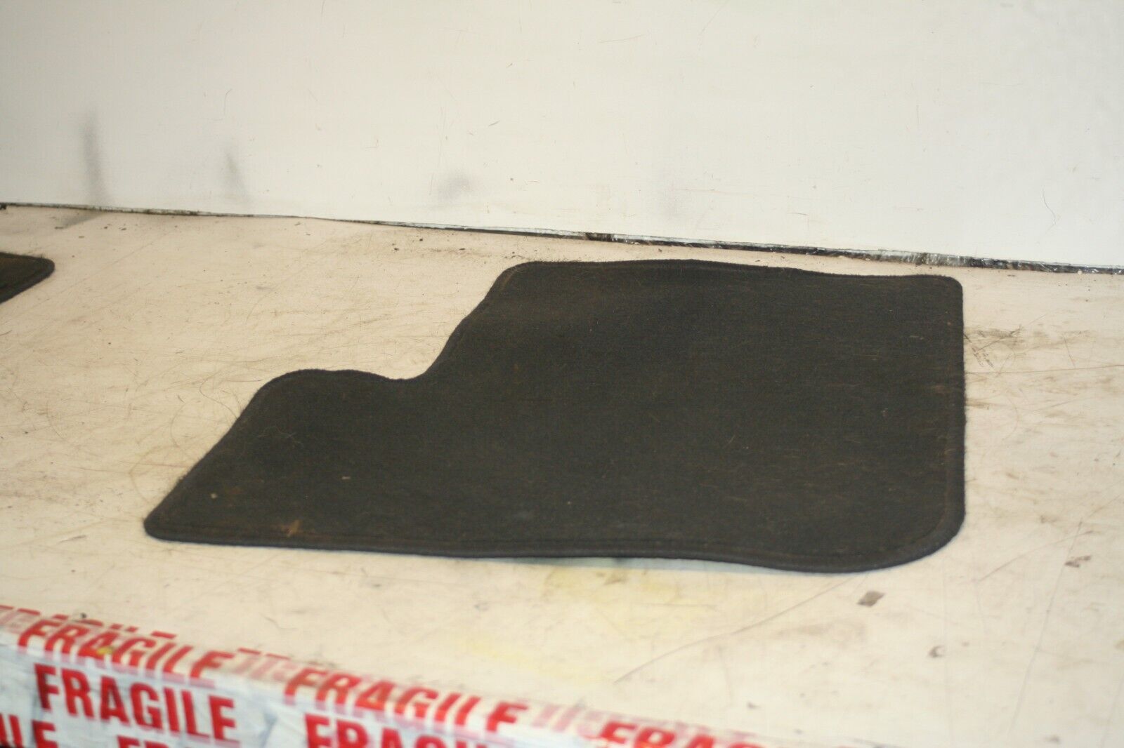 (98) TOYOTA RAV 4 MK1. FLOOR MAT