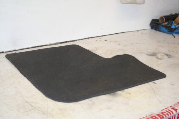 (98) TOYOTA RAV 4 MK1. FLOOR MAT - Image 2