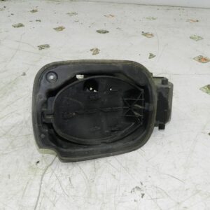 (126) RENAULT CLIO MK3 FACELIFT. FUEL FLAP HOUSING