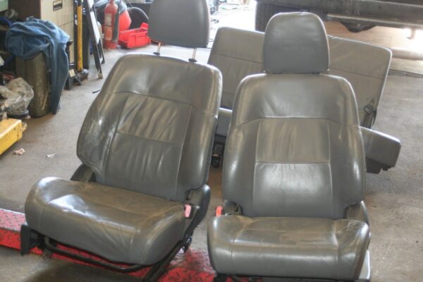(98) TOYOTA RAV 4 MK1. LEATHER SEATS SET - Image 8