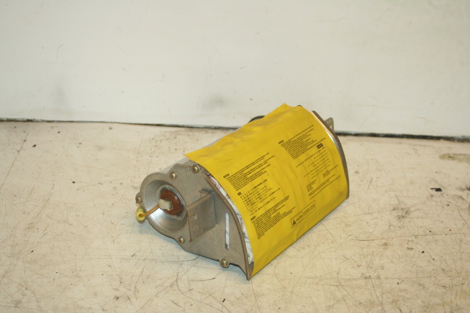 (98) TOYOTA RAV 4 MK1. PASSENGER SIDE DASHBOARD AIRBAG