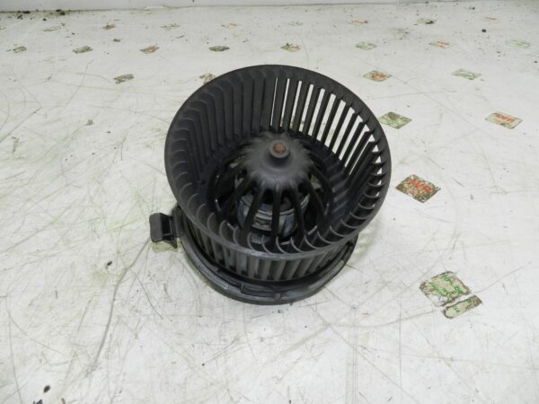 (126) RENAULT CLIO MK3 FACELIFT. HEATER BLOWER FAN MOTOR