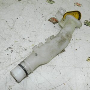 (126) RENAULT CLIO MK3 FACELIFT. SCREEN WASHER FILL UP PIPE WASH