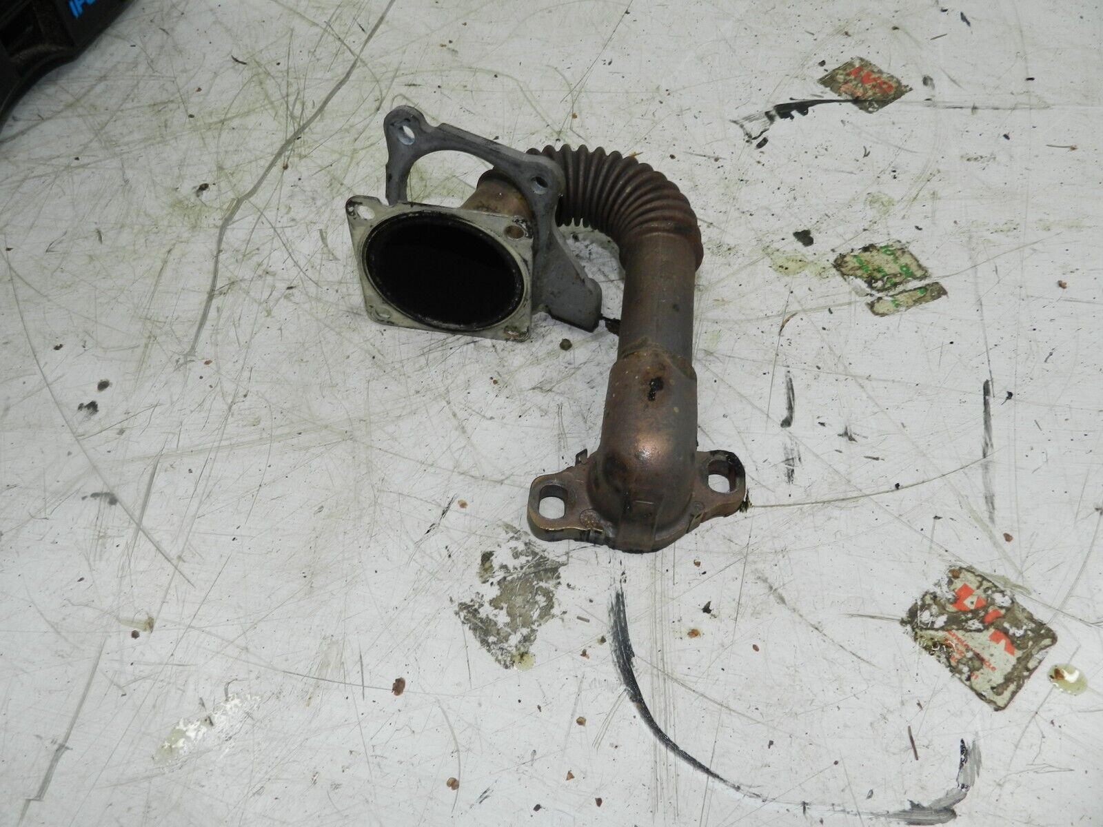 (126) RENAULT CLIO MK3 FACELIFT. EGR COOLER PIPE
