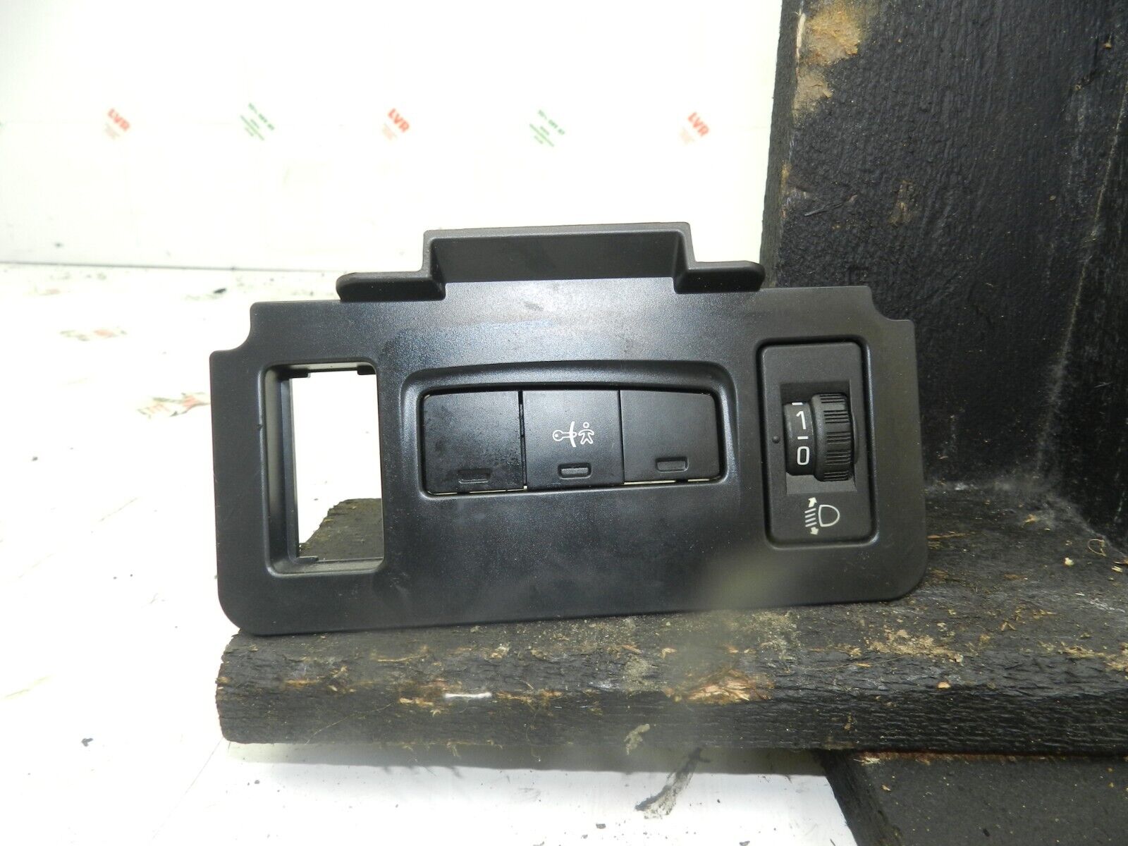 2012 CITROEN C4 VTS MK2 HATCHBACK HEADLIGHT ADJUST BUTTONS PANEL TRIM 9666425077
