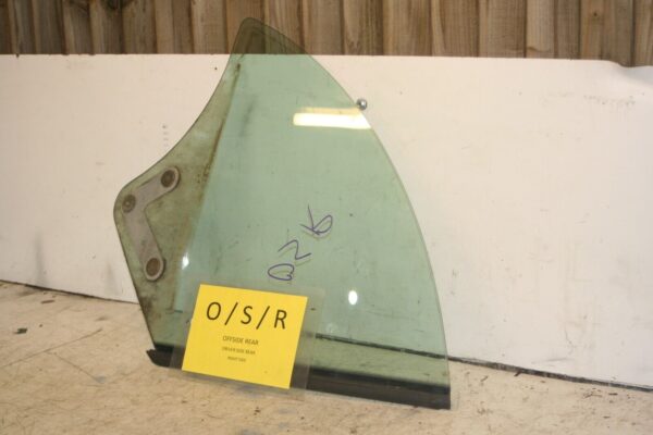 2004 VOLKSWAGEN CONVERTIBLE BEETLE 1.8T. DRIVER SIDE REAR QUARTER WINDOW - Image 3
