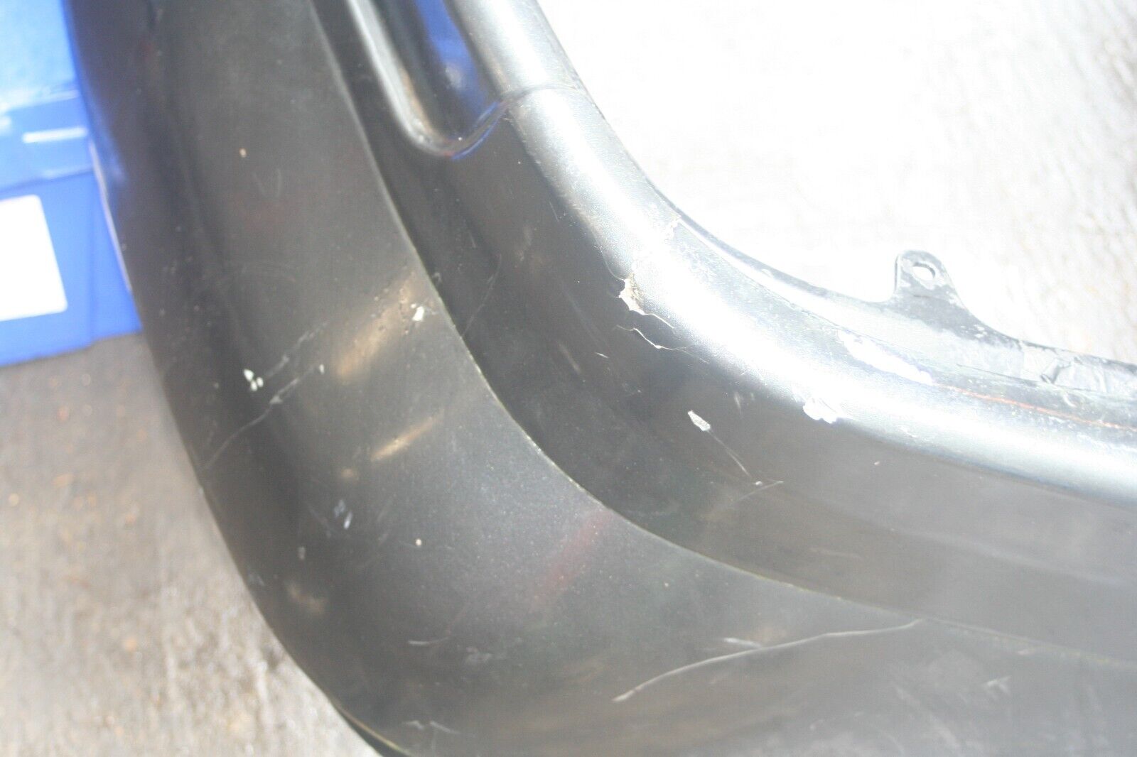 2004 LEXUS IS200. BODY KIT REAR BUMPER IN GREY - Image 5