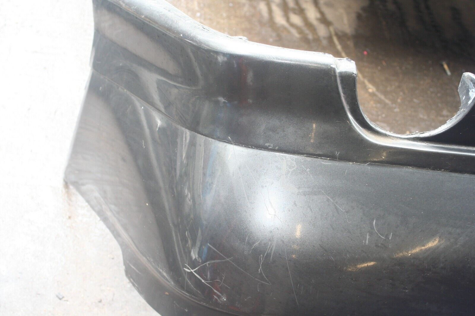 2004 LEXUS IS200. BODY KIT REAR BUMPER IN GREY - Image 7