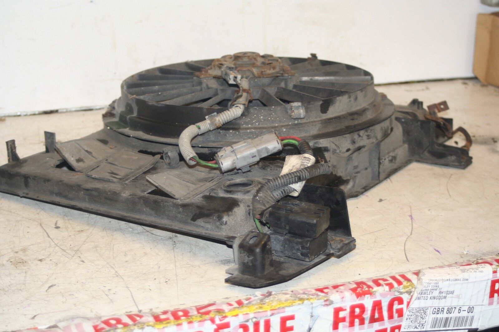 1999 VOLVO C70 2.4 PETROL. RADIATOR COOLANT FAN - Image 4