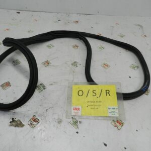 2012 CITROEN C4 VTS MK2 HATCHBACK. DRIVER SIDE REAR DOOR RUBBER SEAL