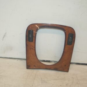2005 MERCEDES S CLASS W220. WOOD TRIM AIRBAG LIGHT