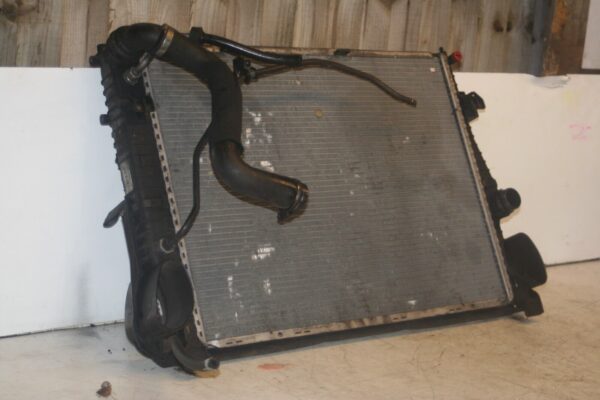 2005 MERCEDES S CLASS W220. COOLANT RADIATOR - Image 3