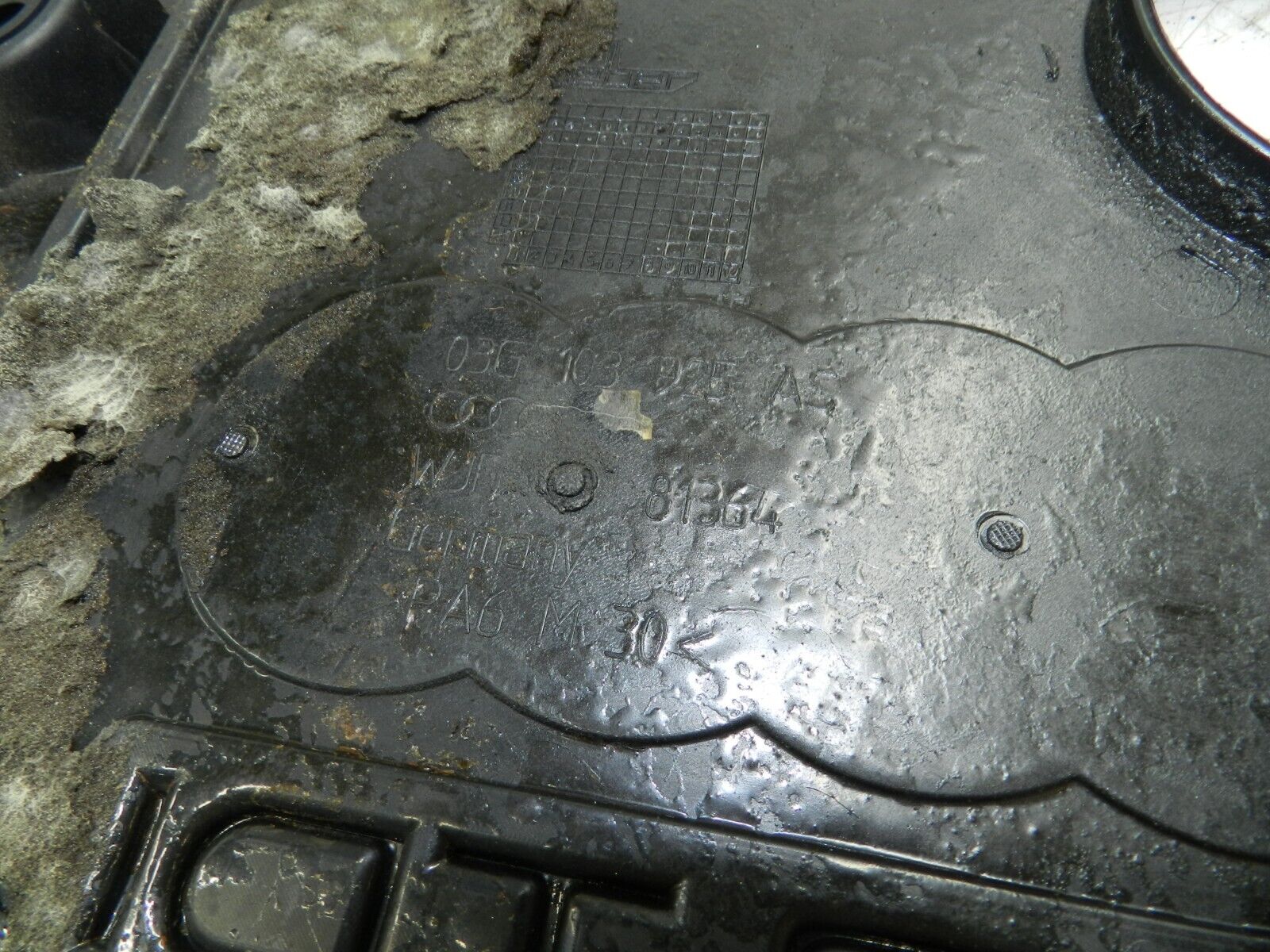 (121) 2007 AUDI A4 SALOON B7. ENGINE COVER - Image 4