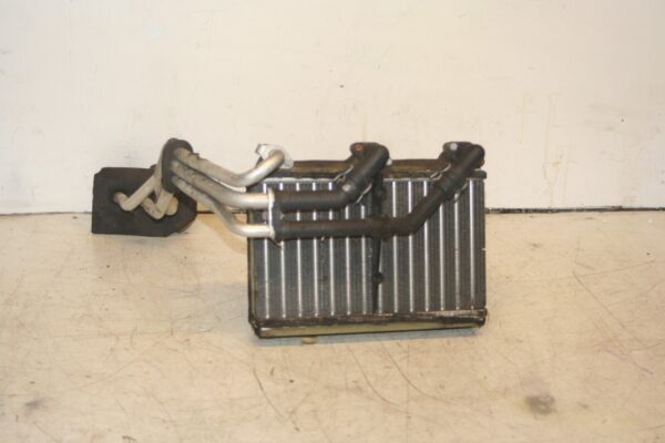 1988 BMW 735 7SERIES E32. COOLANT MATRIX RADIATOR CORE - Image 4