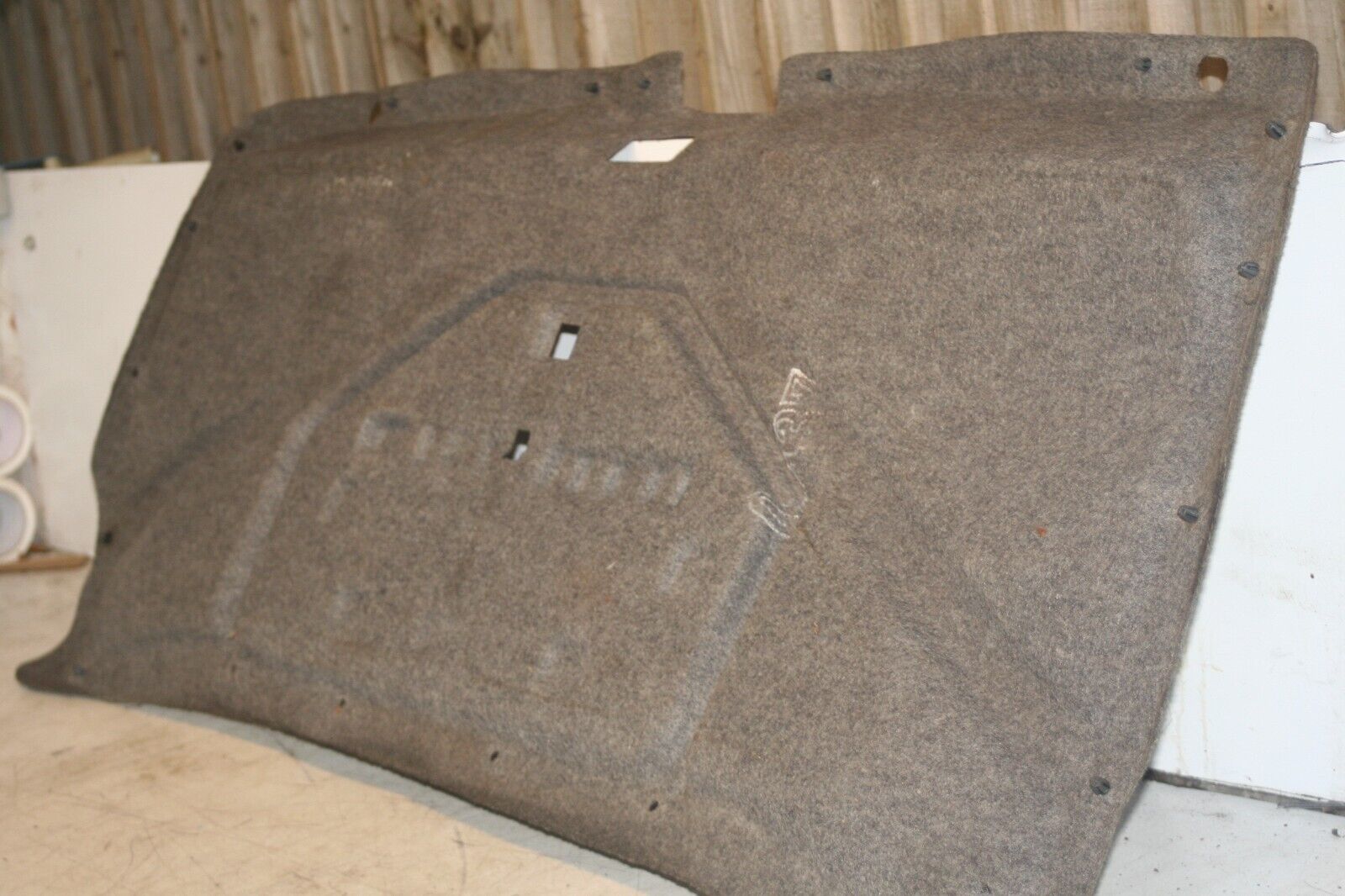 1988 BMW 735 7SERIES E32. C PILLAR TRIM - Image 5