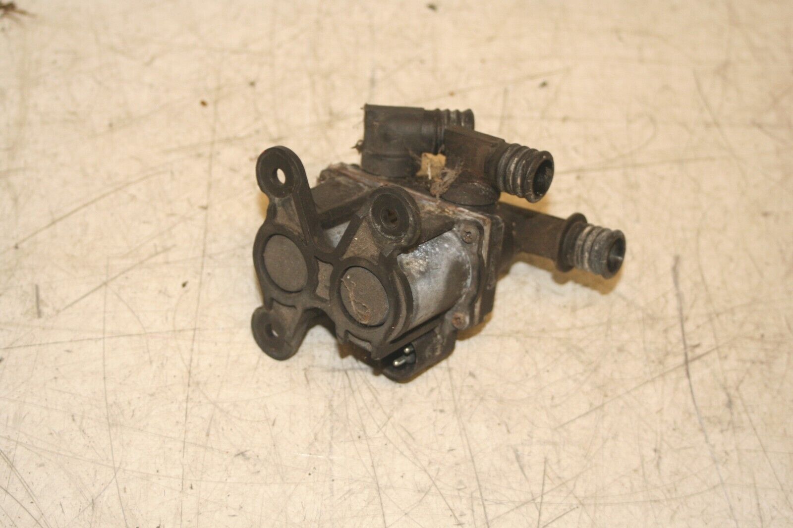 1988 BMW 735 7SERIES E32. COOLANT PUMP ADDITIONAL AUXILLARY - Image 2