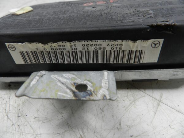 (131) 2002 MERCEDES BENZ E CLASS ESTATE W210. DRIVER FRONT DOOR AIRBAG - Image 4