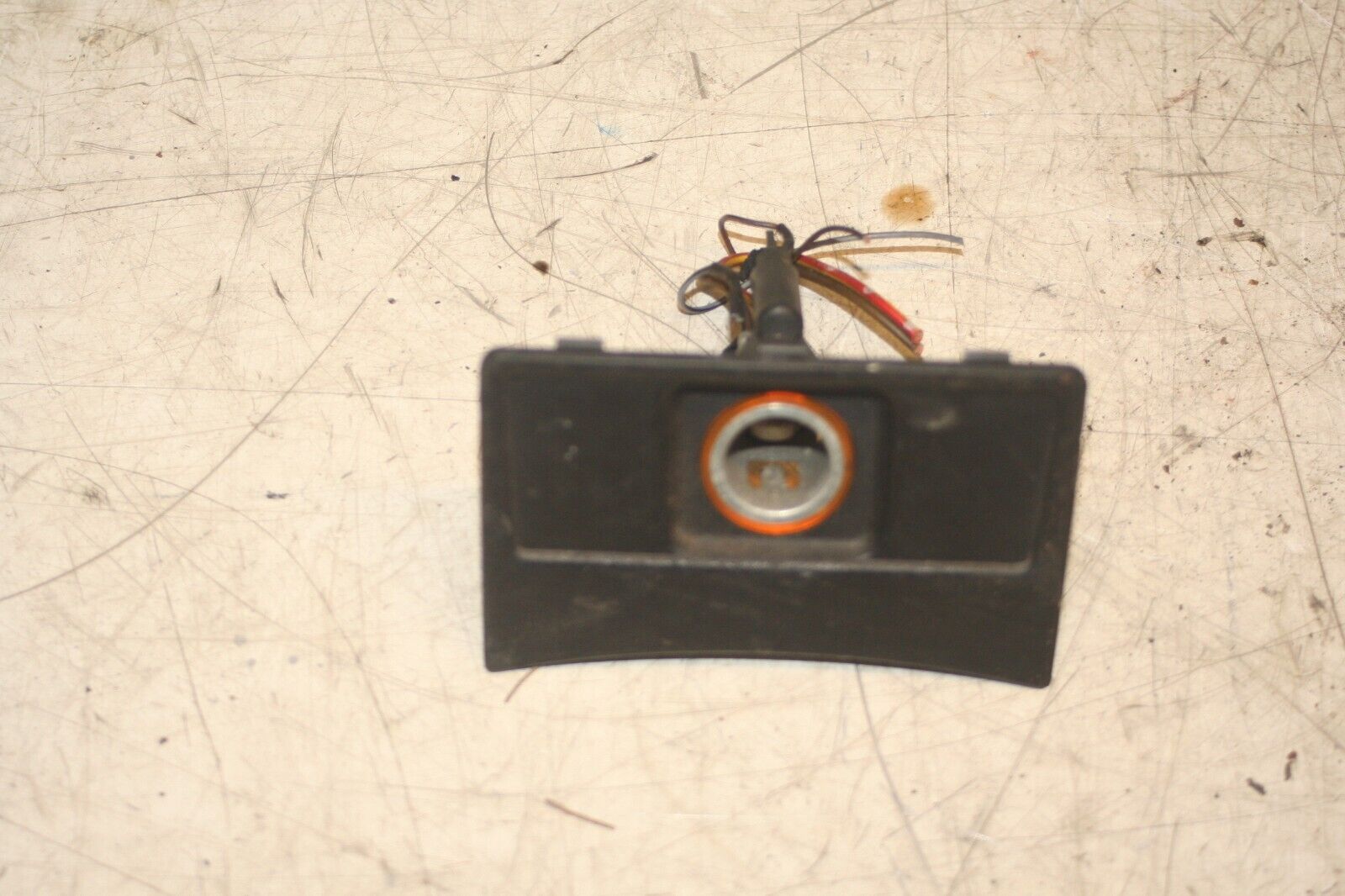 1988 BMW 735 7SERIES E32. 12V SOCKET CIGARETTE LIGHTER