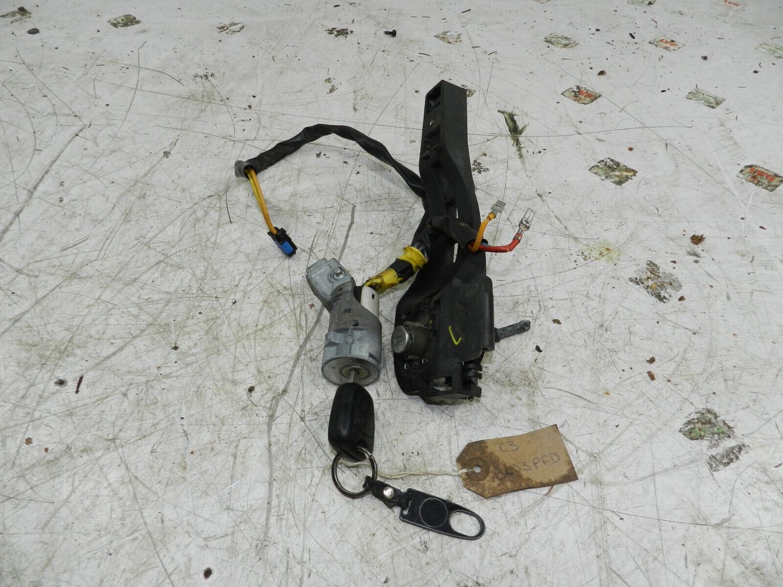 (135) 2003 CITROEN C3 PLURIEL CONVERTIBLE. KEY LOCK SET - Image 2