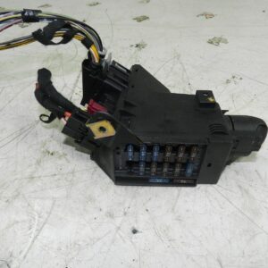 (131) 2002 MERCEDES BENZ E CLASS ESTATE W210. HEADLIGHT SWITCH WITH FUSE BOX
