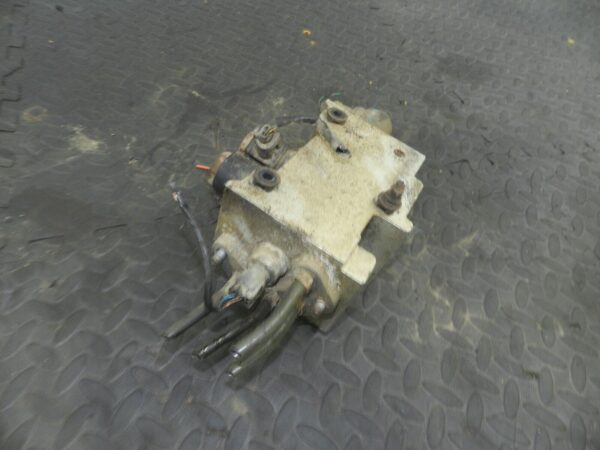 155 1999 LAND ROVER DISCOVERY 2 V8. ACE VALVE BLOCK