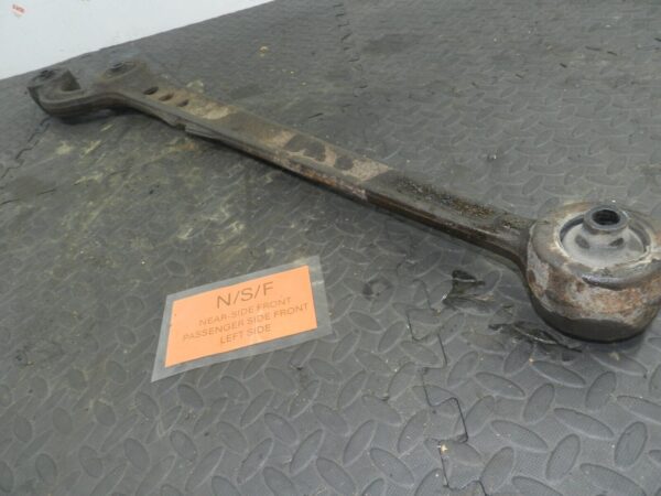 155 1999 LAND ROVER DISCOVERY 2 V8.  PASSENGER FRONT RADIUS ARM CTRL SUSPENSION