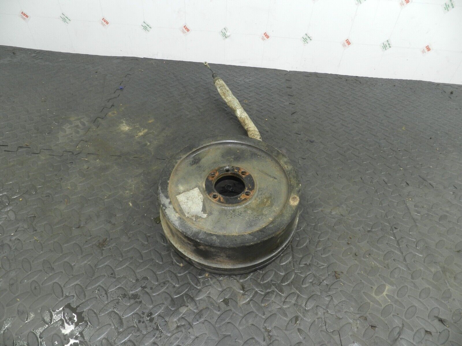 155 1999 LAND ROVER DISCOVERY 2 V8. HAND BRAKE DRUM - Image 3