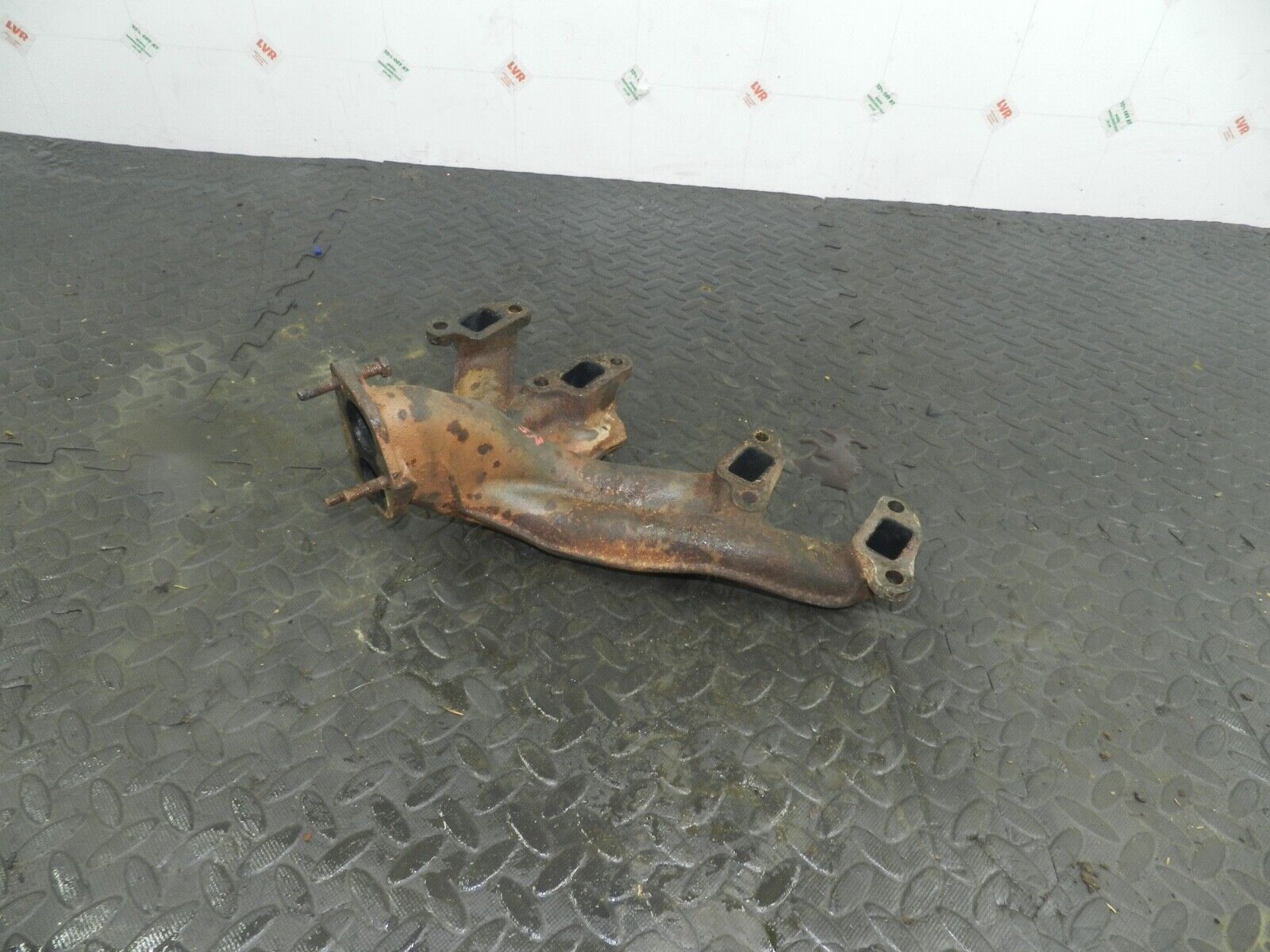 155 1999 LAND ROVER DISCOVERY 2 V8. PASSENGER SIDE EXHAUSTED MANIFOLD