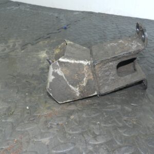 155 1999 LAND ROVER DISCOVERY 2 V8. ENGINE MOUNT