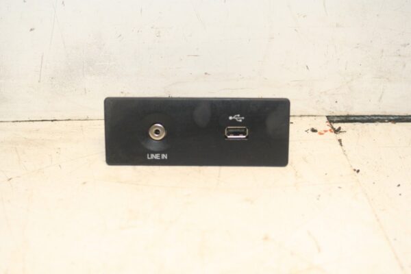 2014 FORD FOCUS MK3. LINE IN USB PORT