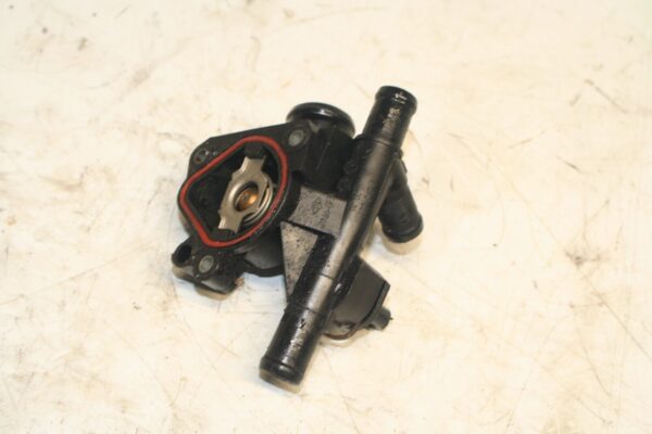 VAUXHALL VIVARO / RENAULT TRAFFIC. COOLANT THERMOSTAT HOUSING - Image 3