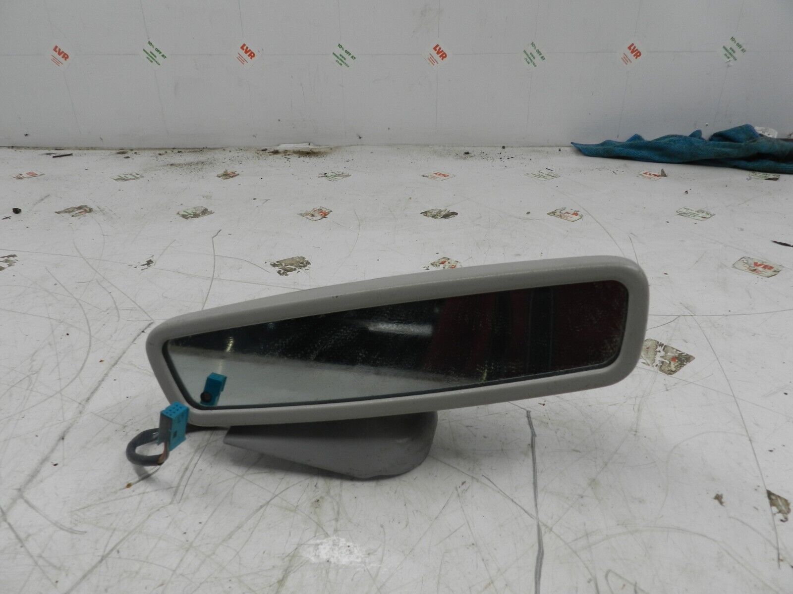 (131) 02 MERCEDES E CLASS ESTATE W210. REAR VIEW MIRROR - Image 2