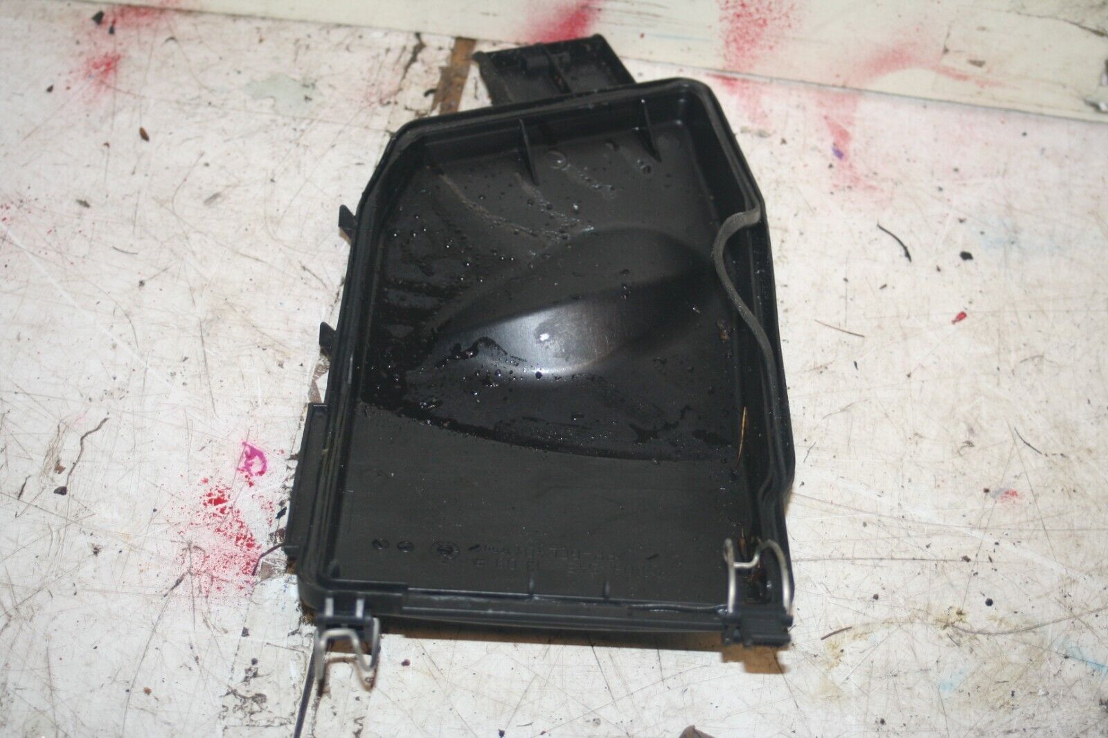 2006 MERCEDES BENZ C CLASS W203. FUSE BOARD BOX COVER - Image 2