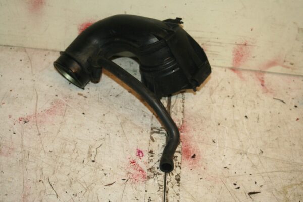 2006 MERCEDES BENZ C CLASS W203. AIR INTAKE PIPE