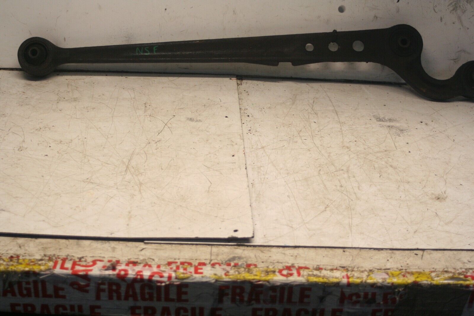 2001 LAND ROVER DISCOVERY 2 TD5. PASSENGER SIDE FRONT RADIUS ARM - Image 2