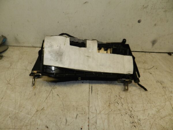 2014 BMW 1 SERIES F21 118D.  GLOVEBOX GLOVE BOX F20 - Image 2
